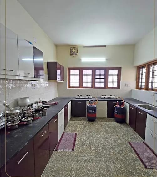 Nyxta Ladies Hostel - Palarivattom