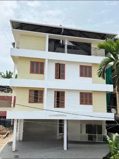 4 POINTS MENS HOSTEL