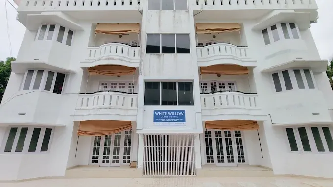 WHITE WILLOW LADIES HOSTEL