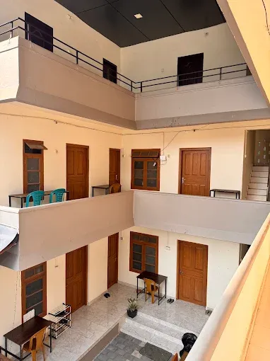 NEW STAR LADIES HOSTEL