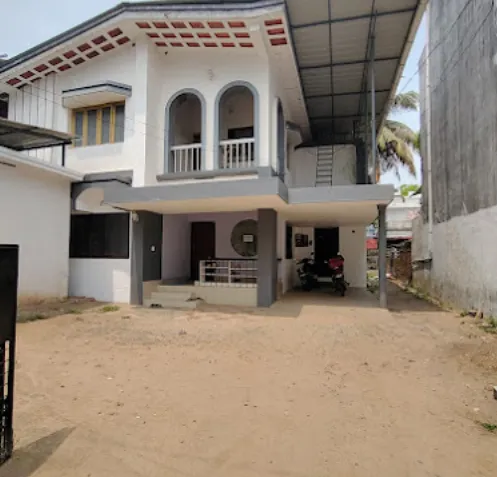 Hideout Men's Hostel