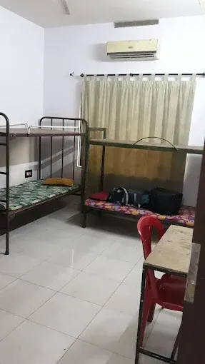 FLORIDA MENS HOSTEL — photo 2