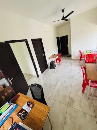 CARE WELL LADIES HOSTEL — photo 4