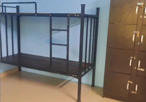 J and J Gents Hostel